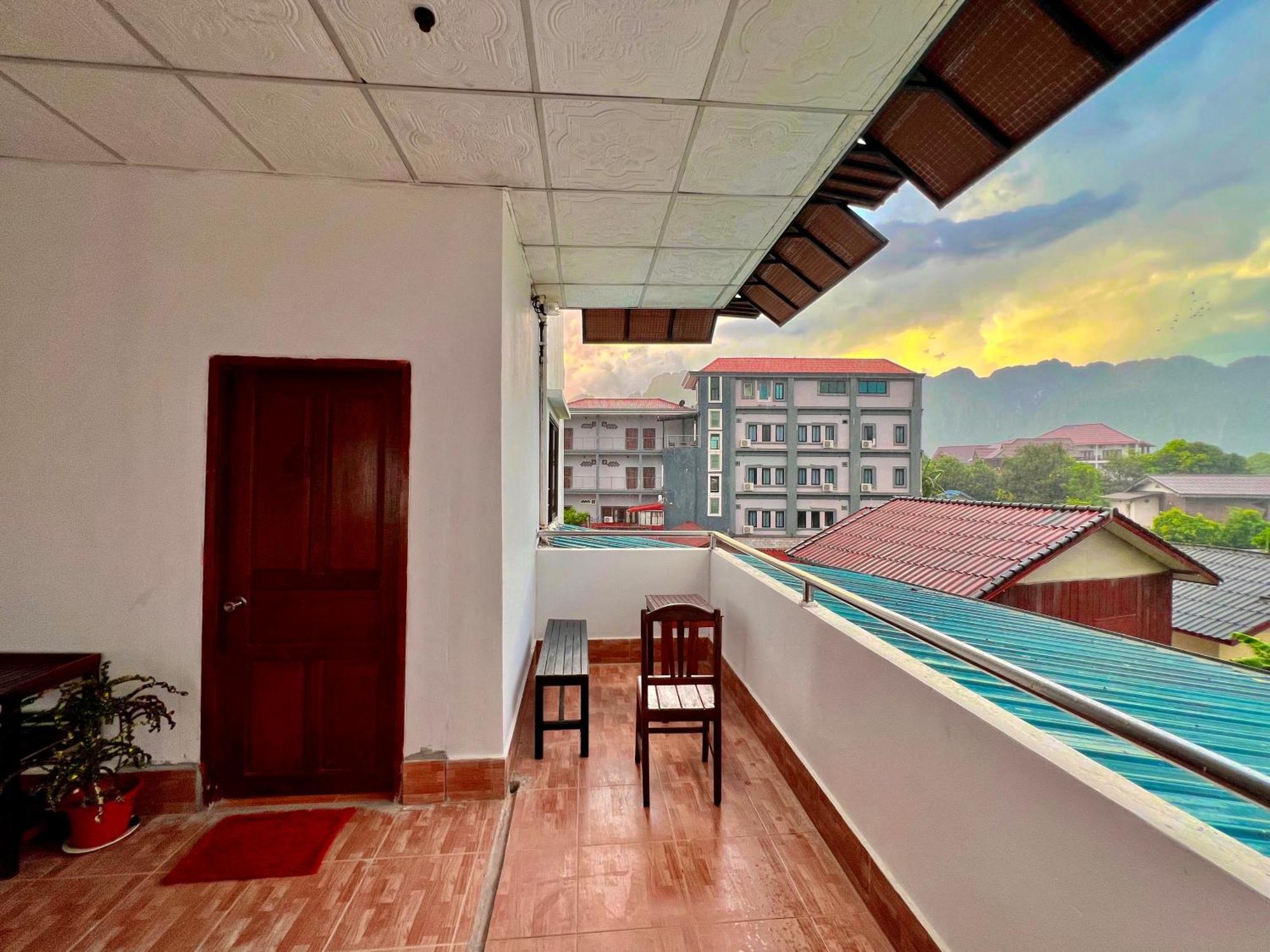 Easy Go Backpacker Hostel Vang Vieng Exteriér fotografie
