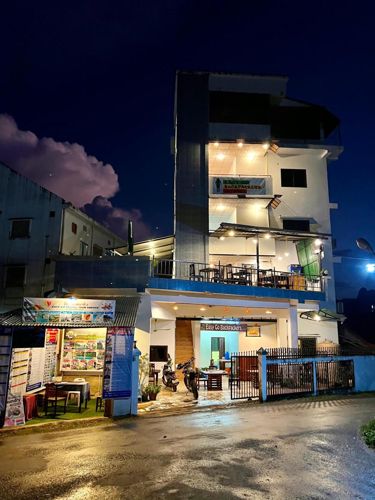 Easy Go Backpacker Hostel Vang Vieng Exteriér fotografie