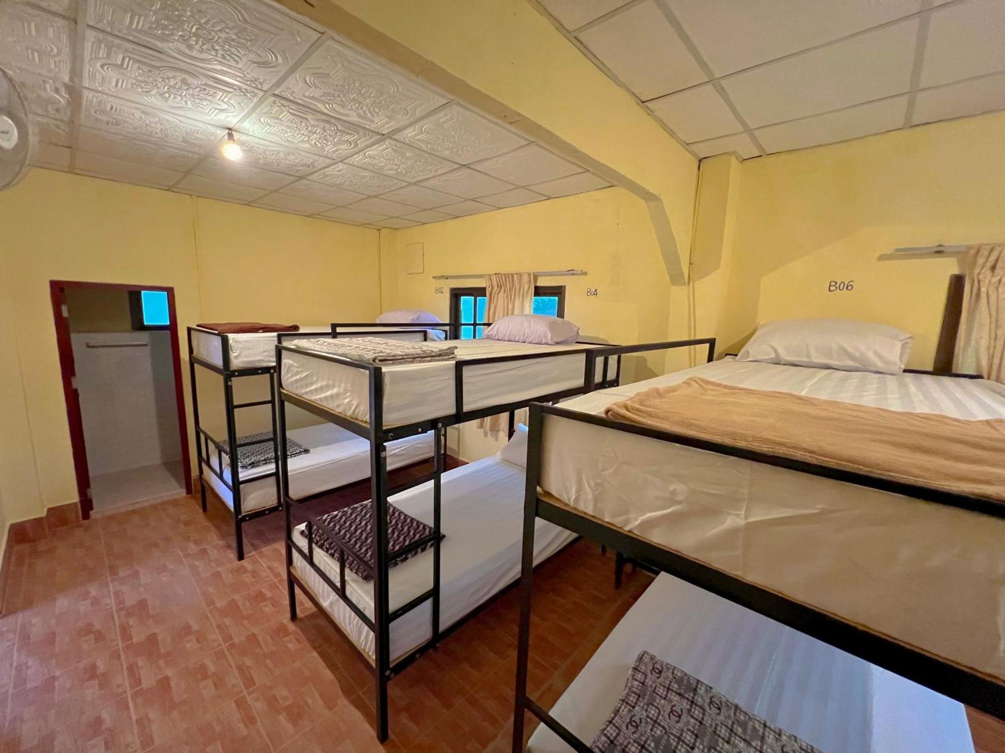 Easy Go Backpacker Hostel Vang Vieng Exteriér fotografie