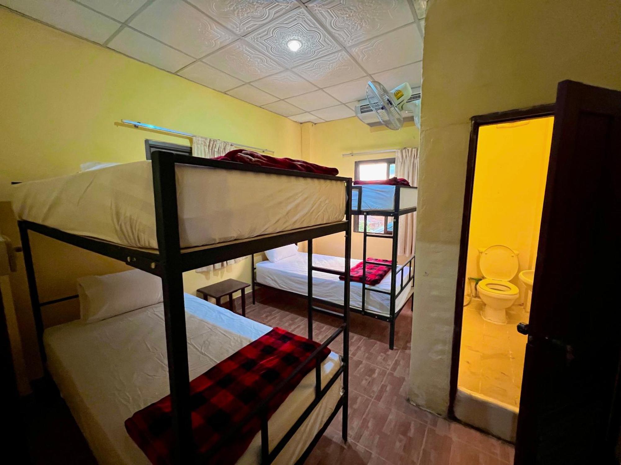 Easy Go Backpacker Hostel Vang Vieng Exteriér fotografie