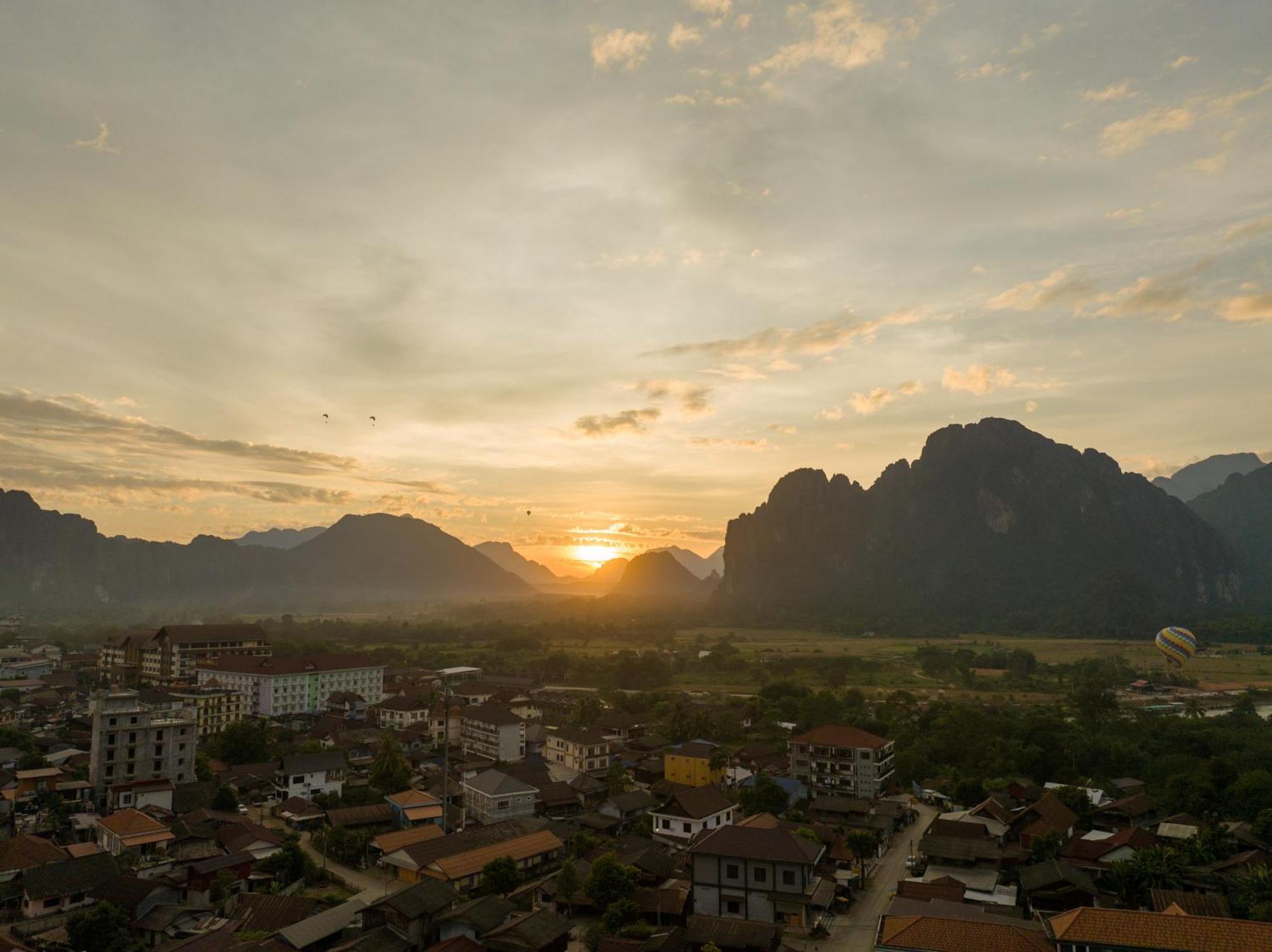 Easy Go Backpacker Hostel Vang Vieng Exteriér fotografie