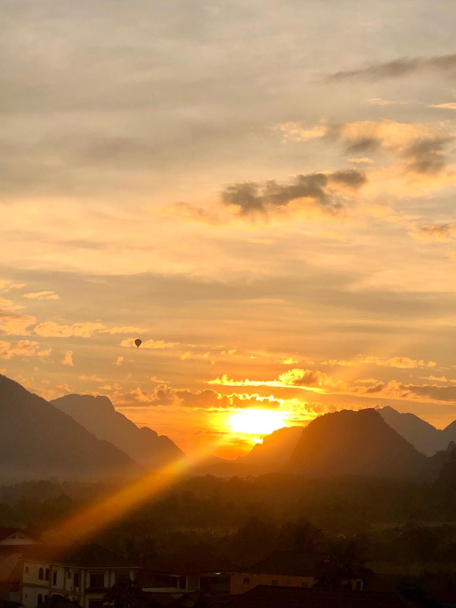 Easy Go Backpacker Hostel Vang Vieng Exteriér fotografie