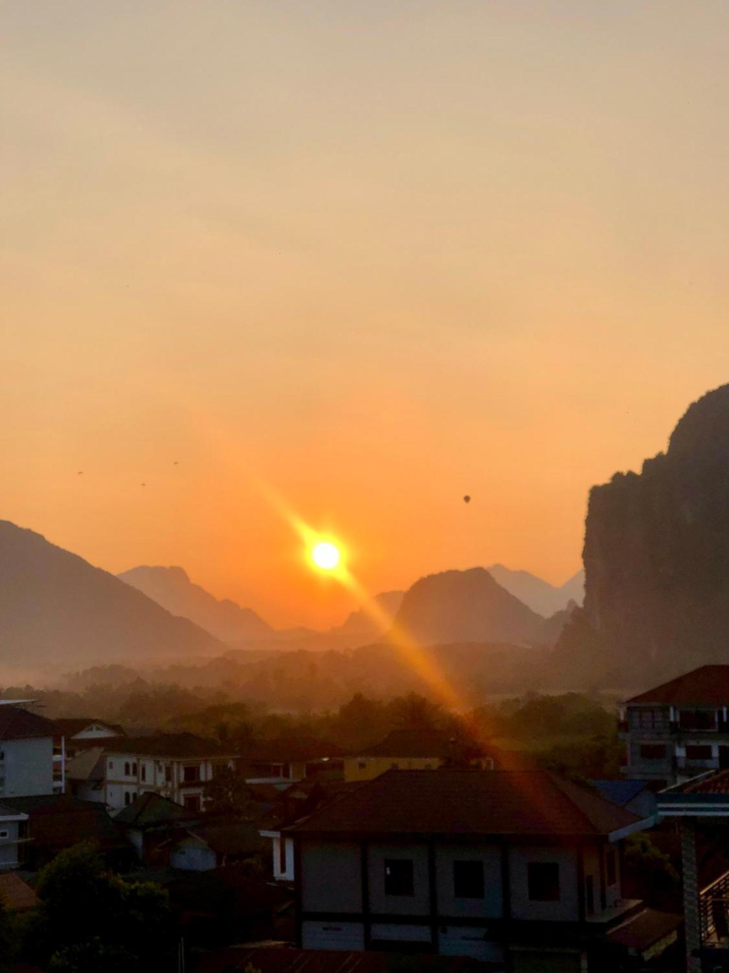 Easy Go Backpacker Hostel Vang Vieng Exteriér fotografie