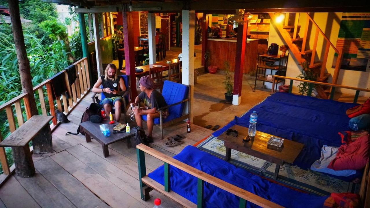 Easy Go Backpacker Hostel Vang Vieng Exteriér fotografie
